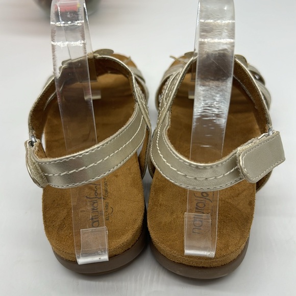 Natural Soul Gold Floral Sandals Size 9.5 MCS6366C - Picture 3 of 7